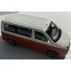 Автомодель VW T6 Multivan 2020 біло-коричневий Bburago 1:43