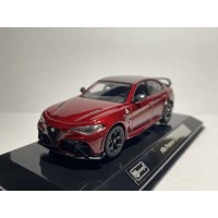 Автомодель Alfa Romeo Giulia GTAm 2020 червона Bburago 1:43