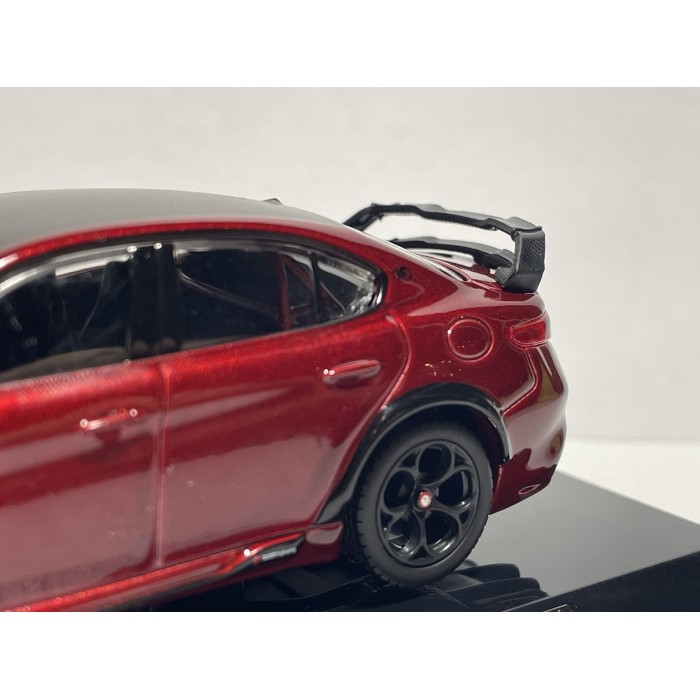 Автомодель Alfa Romeo Giulia GTAm 2020 червона Bburago 1:43 Автомодель Alfa Romeo Giulia GTAm 2020 червона Bburago 1:43