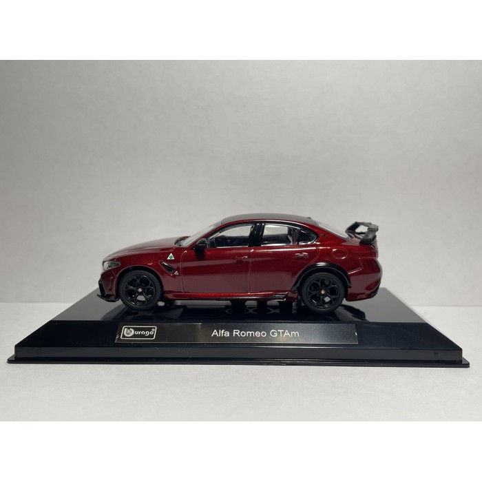 Автомодель Alfa Romeo Giulia GTAm 2020 червона Bburago 1:43 Автомодель Alfa Romeo Giulia GTAm 2020 червона Bburago 1:43