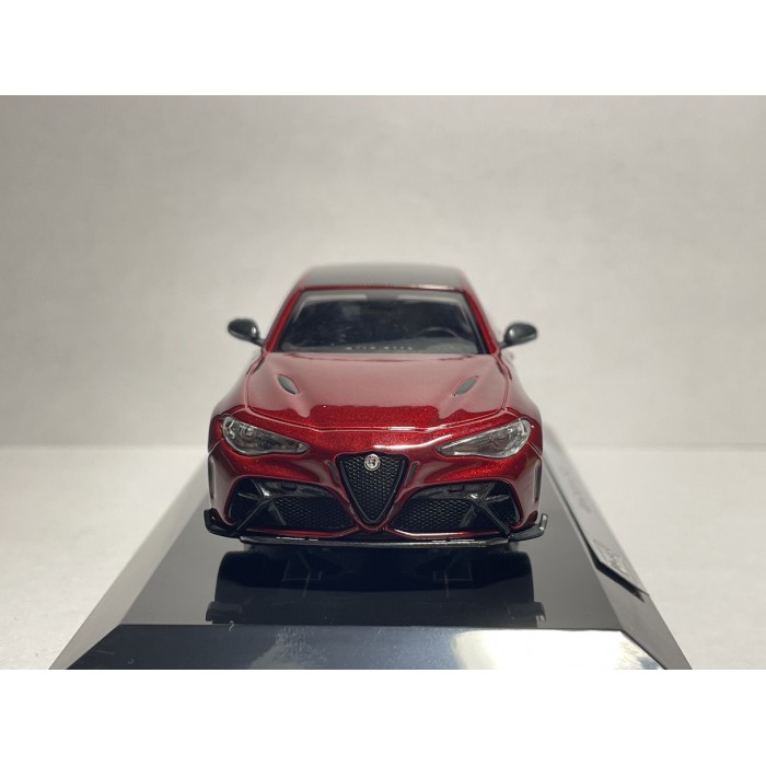 Автомодель Alfa Romeo Giulia GTAm 2020 червона Bburago 1:43 Автомодель Alfa Romeo Giulia GTAm 2020 червона Bburago 1:43
