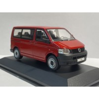 Автомодель Volkswagen VW T5 2003 червоний Ixo IXOCLC564N.22