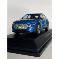 Автомодель Audi e-tron Sportback 2020 блакитна 1:43 iScale